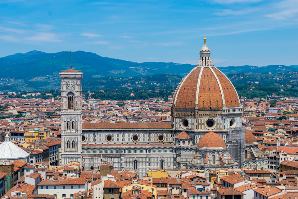 Firenze vista dall'alto con la cupola del Duomo e il campanile di Giotto